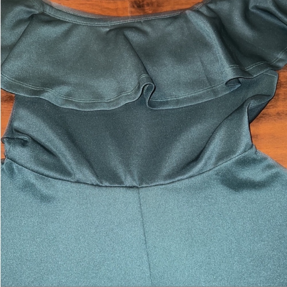 Off the shoulder emerald green skater dress - Picture 5 of 5